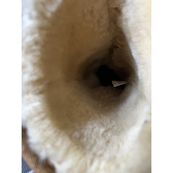 UGG Australia Women's Classic Tall Chestnut 5229 Sheepskin Shearling Boots Sz 6 - Picture 13 of 13